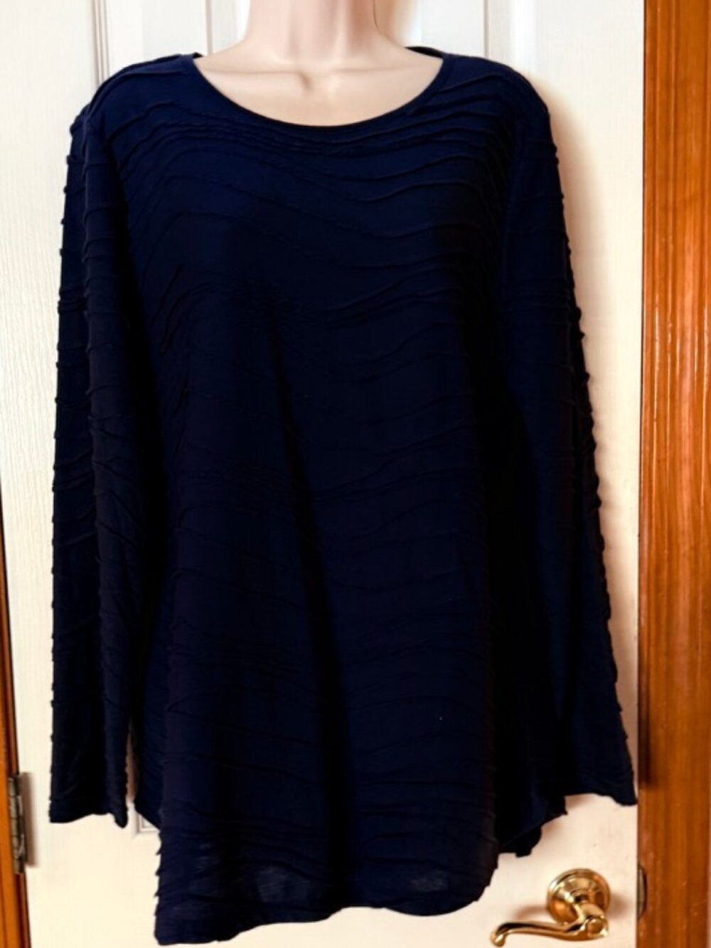 Chico's Knit Textured Top in Kings Navy, size Large, - NWT!!